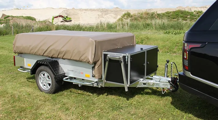 FLEXI Tent en Trailer achter de auto